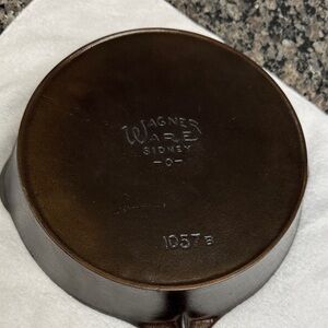 Wagner Ware Cast Iron 7 Skillet Vintage Mid century